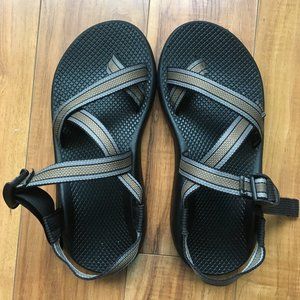 *CLEAN* Men's 8 Chaco with Toe Loop